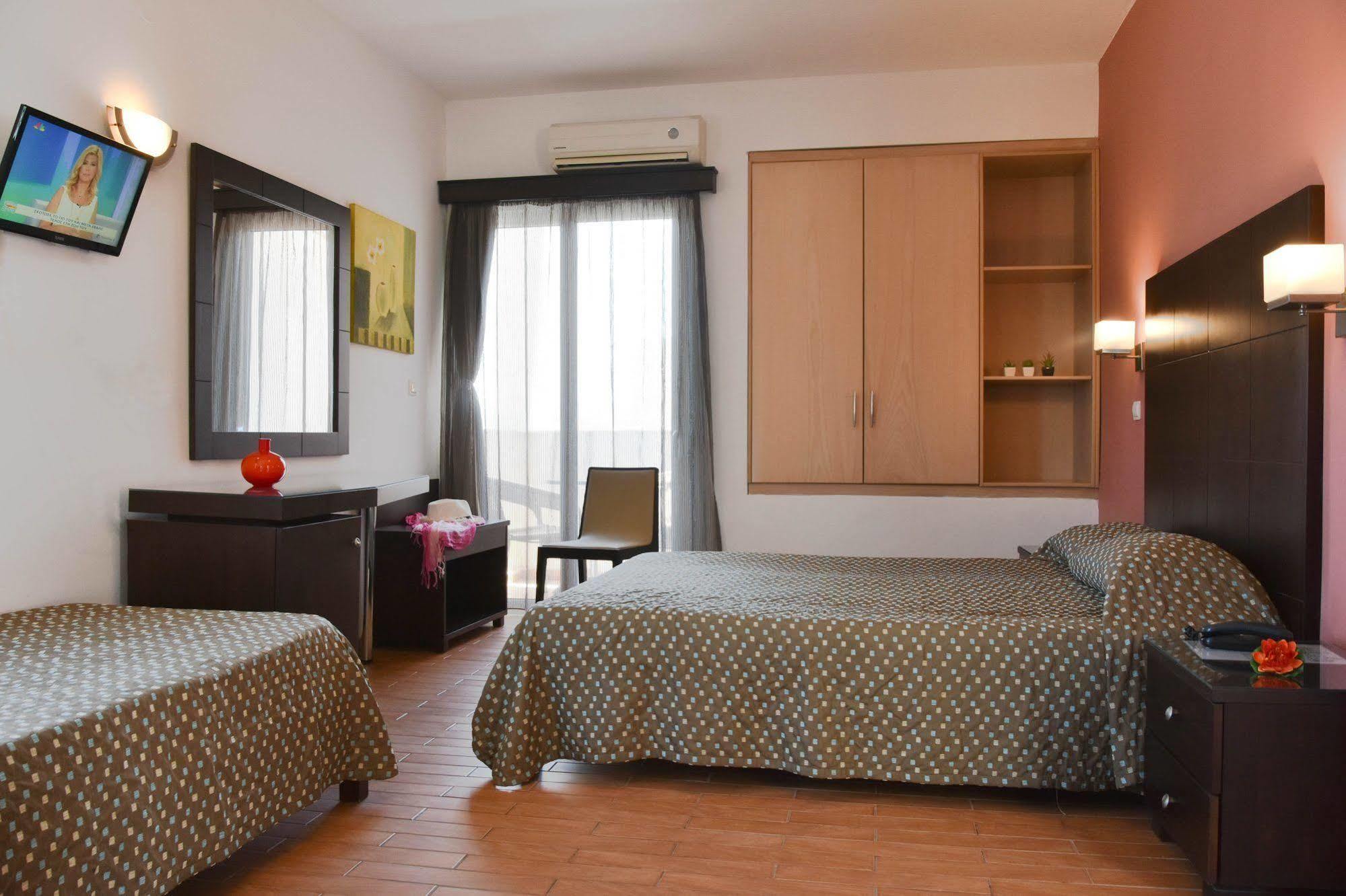Hermes Hotel Kíssamos Esterno foto
